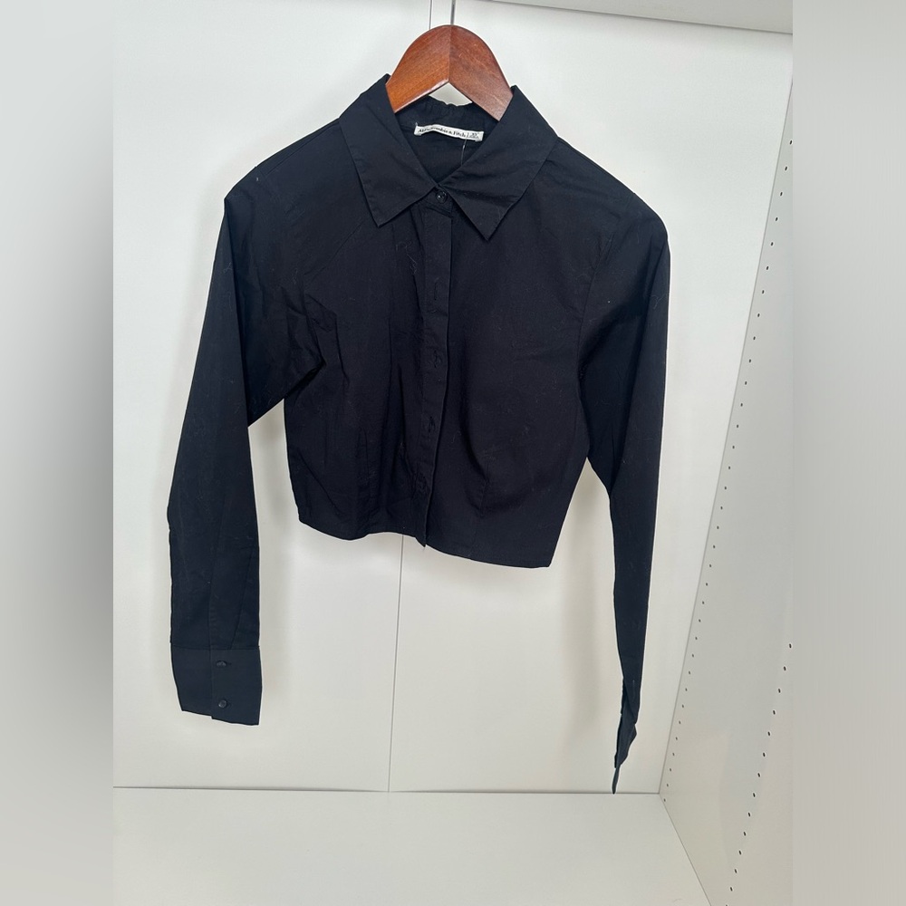Abercrombie & Fitch Cropped Shirt